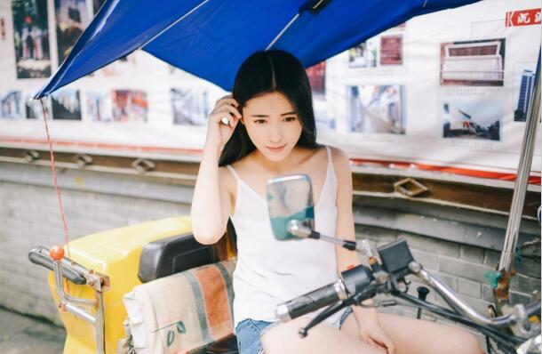 酒店约 炮可 爱的 大 二学 妹换 上情 趣丝 袜爽歪 歪